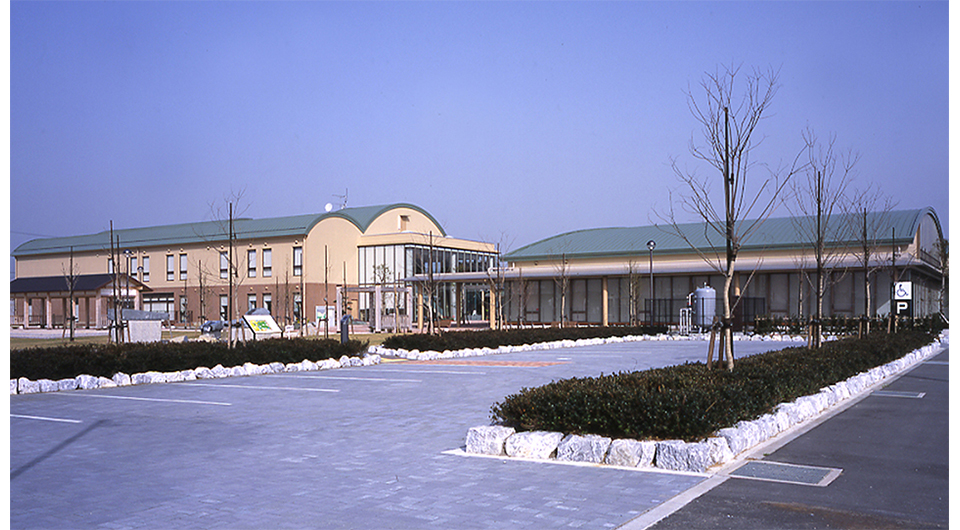 小笠町立図書館・中央公民館