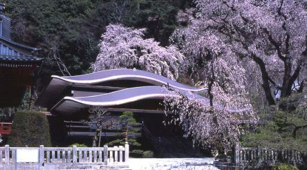 日蓮宗総本山身延山久遠寺報恩閣(スフィンクスルーフ(特殊丸桟仕様))